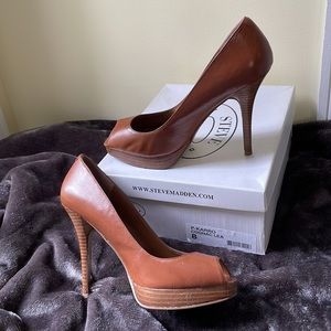 Steve Madden | P-Karro Pumps Heels Size 8. Preloved, GORGEOUS! Versatile color!